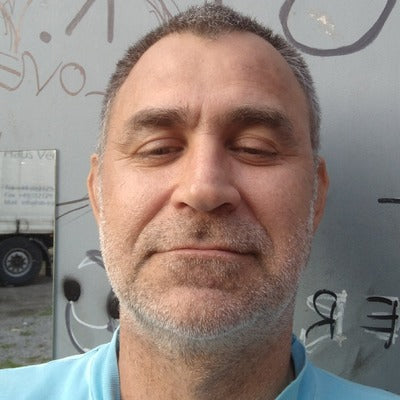 <em>Luis R.</em>